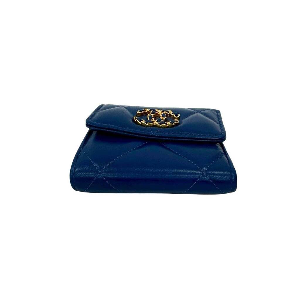 CHANEL Authentic Blue Lambskin Leather Logo Wallet - Picture 3 of 10
